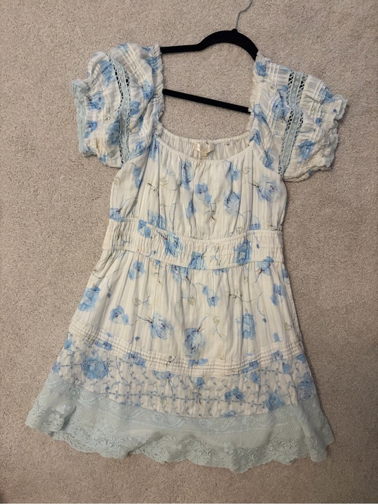LoveShackFancy Dresses & Skirts - Love shack fancy White Floral Puff-Sleeve Dress with Blue Accents